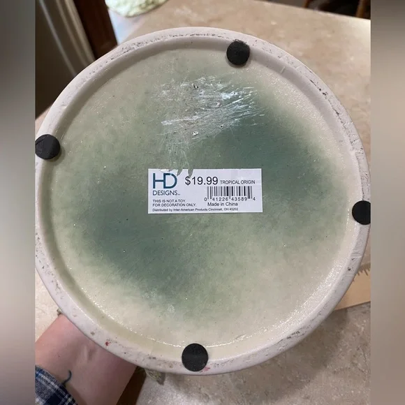 Tropical Origins White and Green Vase by HD designs - Picture 4 of 5